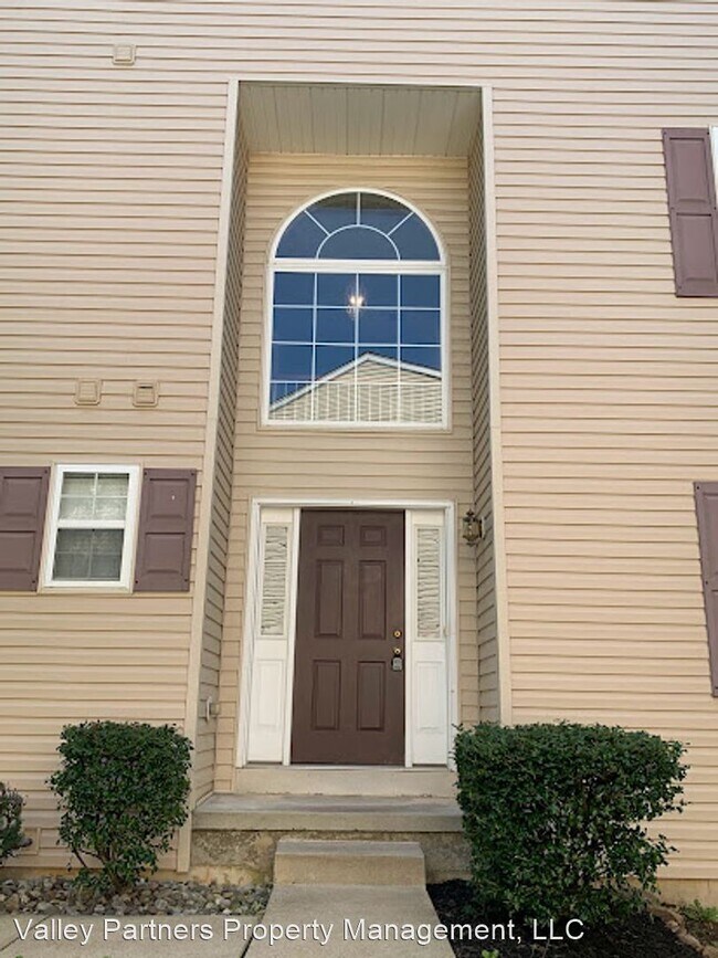Building Photo - 3 br, 2.5 bath House - 6870 Hunt Dr.