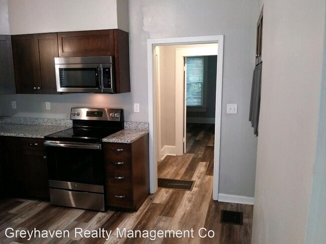 Building Photo - 2 br, 1 bath House - 812 Federal Street