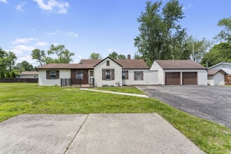 Building Photo - 24440 Sylvan Ave