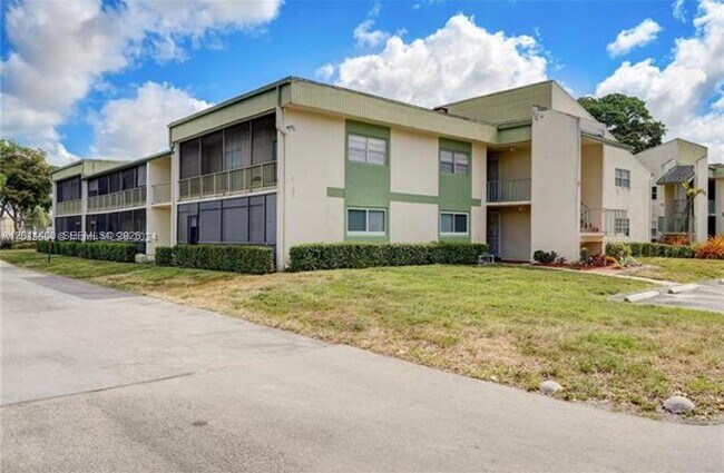 Building Photo - 4131 NW 88th Ave