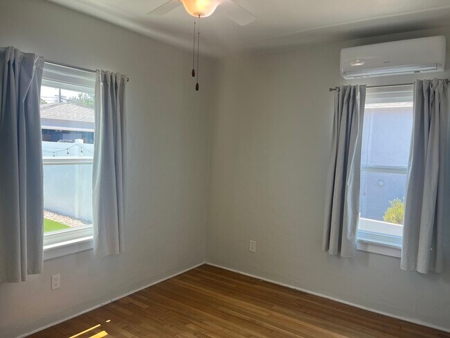 Building Photo - 6843 Saranac St