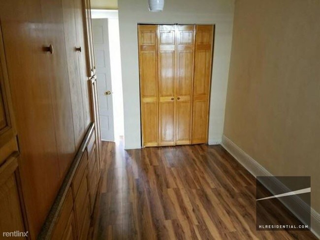 Foto del edificio - 2059 Gates Ave