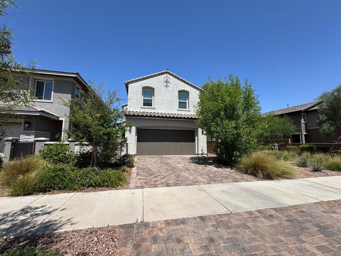 Foto principal - Beautiful 3-Bedroom Richmond American Home...