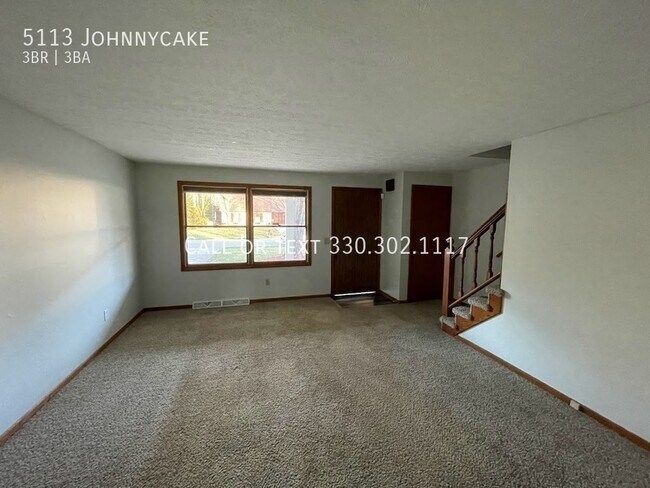 Foto del edificio - Three bedroom three bathroom duplex for rent