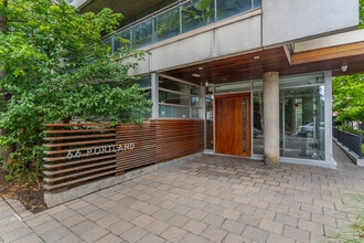 Building Photo - 66 Portland St