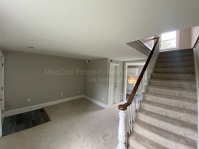 Foto del edificio - 210 Milford St