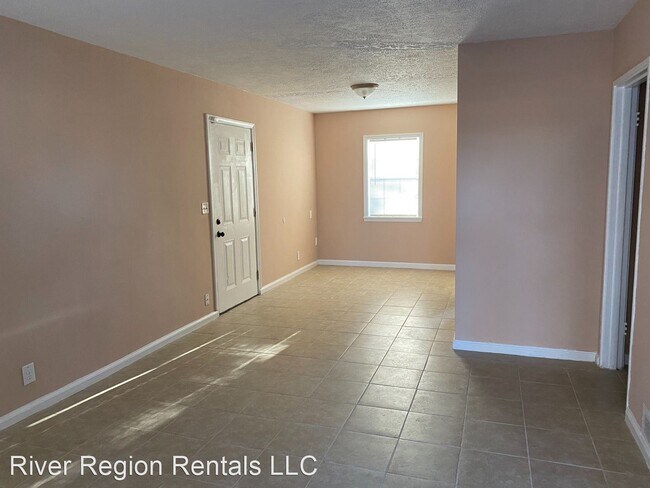 Building Photo - 3 br, 1 bath House - 1009 Grenada Dr