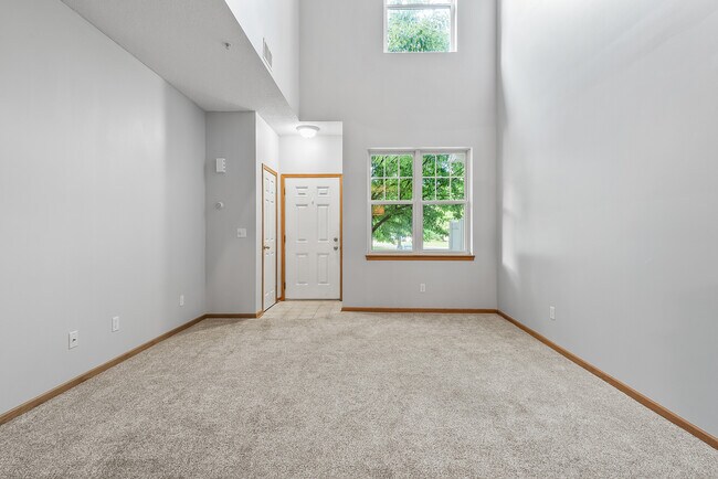 Foto del edificio - 5020 Holly Ln N