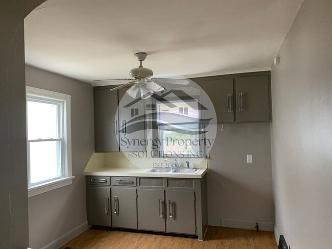 Building Photo - Madison Rental