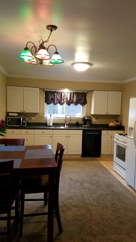 1392 W 52nd Pl, La Grange Highlands, IL 60525 House for Rent in La Grange Highlands, IL