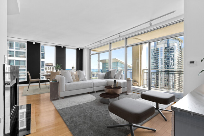 Building Photo - 1250 S Michigan Ave