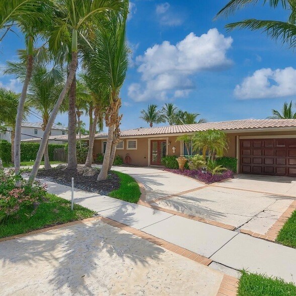 Foto del edificio - 2810 NE 48th Ct