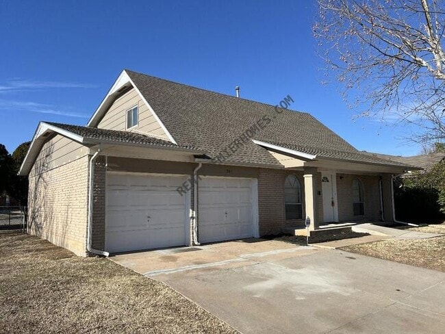 Photo - 981 NW 5th St House