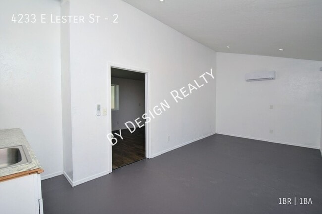Building Photo - Renovated 1 Bed 1 Bath Casita Guest House ...