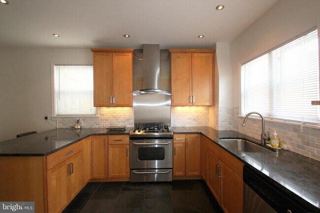 Foto del edificio - 1229 S 13th St
