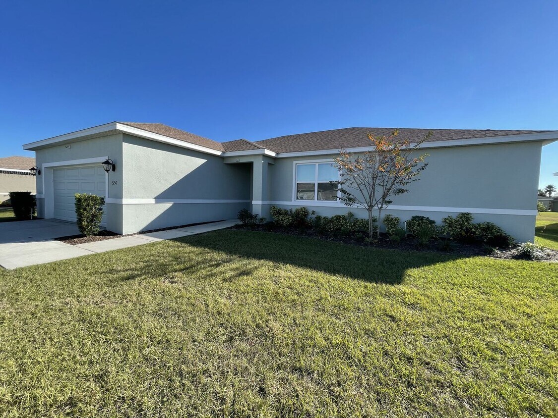 Spacious 3/2 with 2 car garage in Ocala House Rental in Ocala, FL