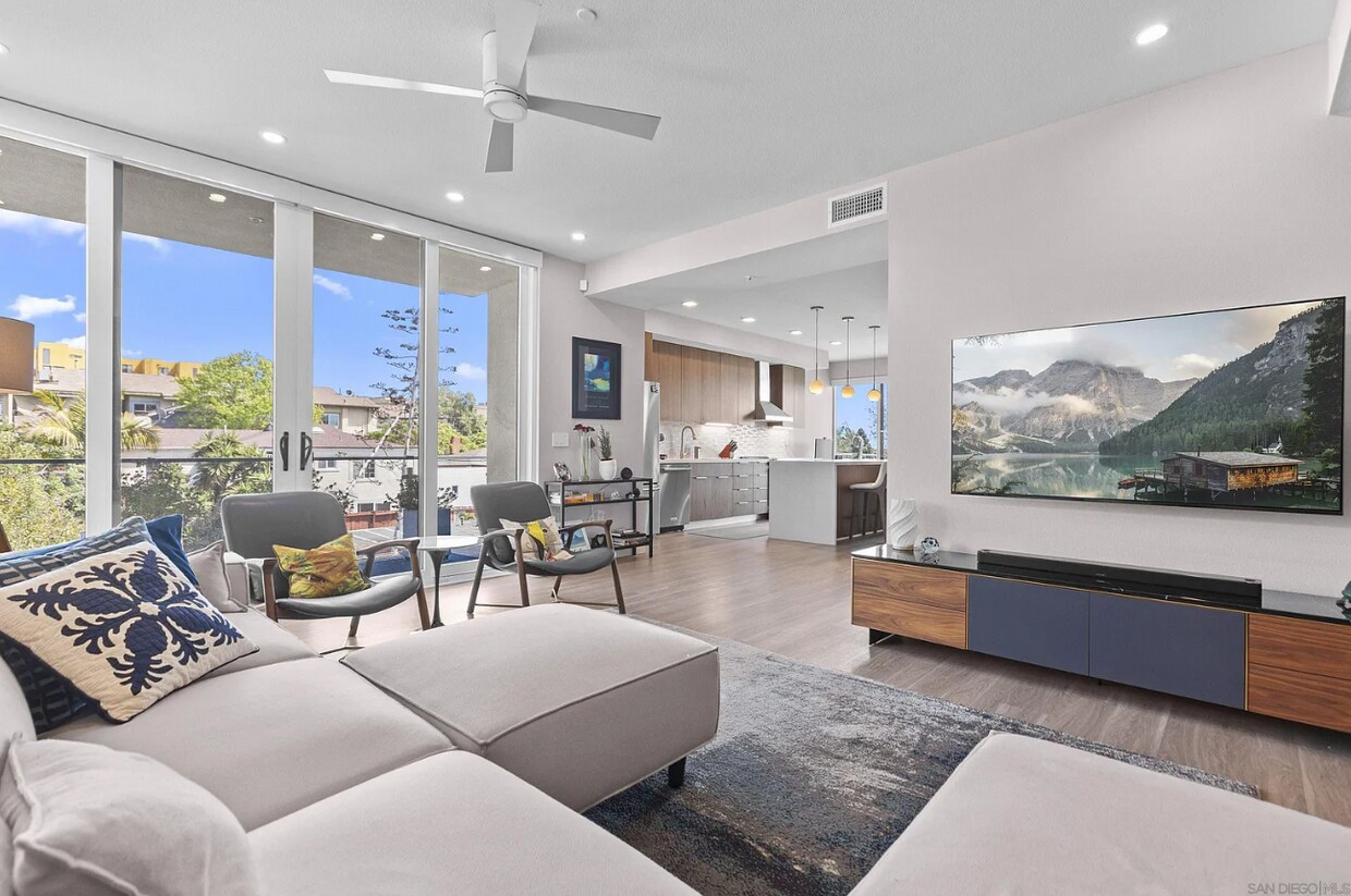 Foto principal - 2887 B St