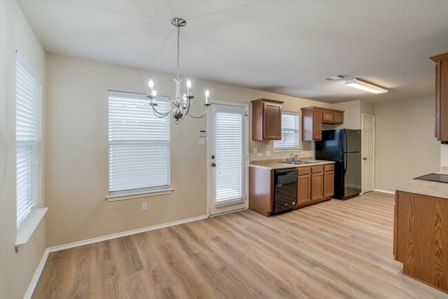 Building Photo - 1504 Big Thicket Dr