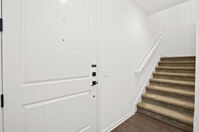 Building Photo - 51 Zen Gdn