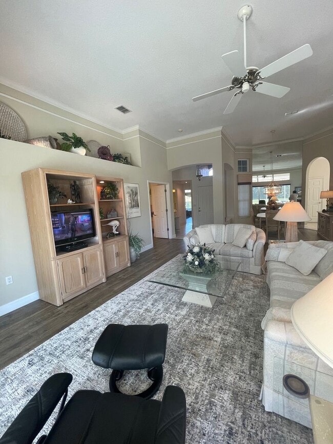 Building Photo - Furnished Home in East Lake Woodlands