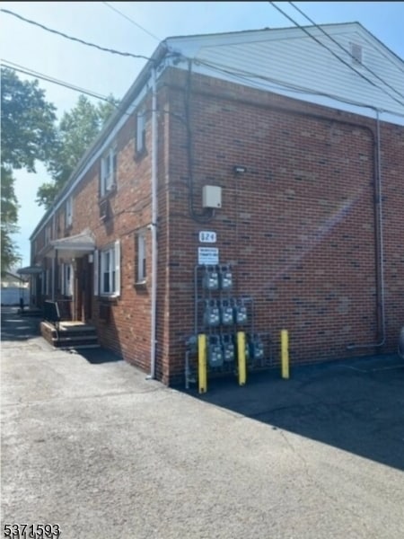Building Photo - 824 Bayway