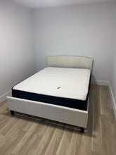 Building Photo - 5150 Av Papineau