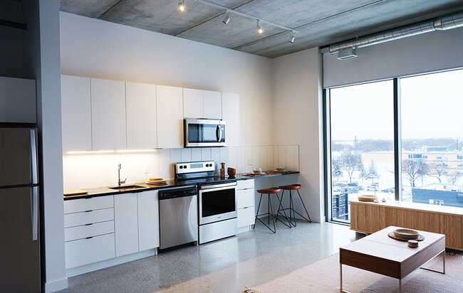 Building Photo - Sherbrook Flats