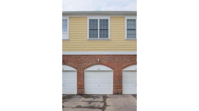 Building Photo - 336 Filmore St