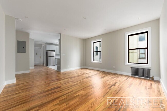 Building Photo - Prosepct Heights Brand new 3 Bedroom 2 Bat...
