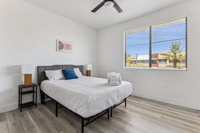 Foto del edificio - 6610 N 93rd Ave