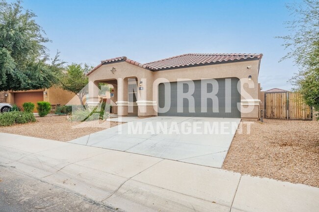 Building Photo - Beautiful Home in Mission Royale