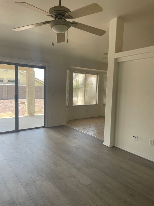 Building Photo - Lovely 3 Bedroom House!
