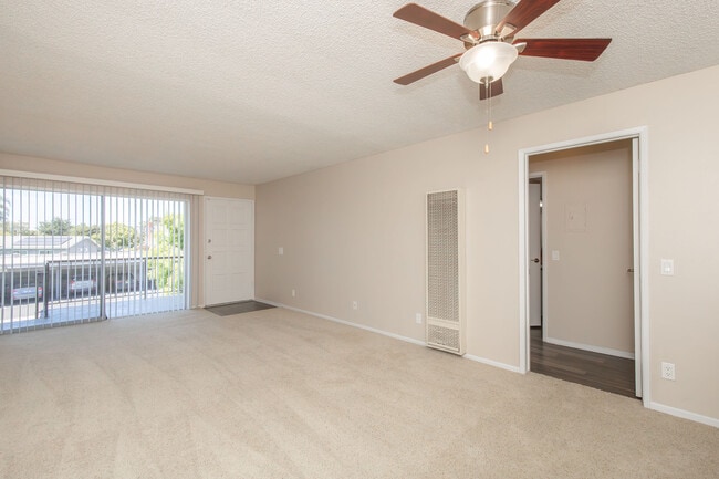 Foto del edificio - Arbor Court Apartment Homes