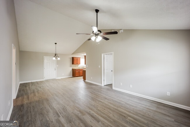 Building Photo - 334 Barr Cir