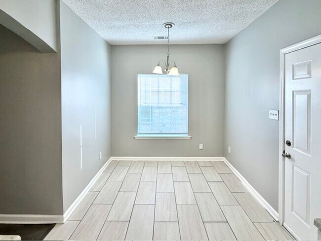 Building Photo - 10236 Sterling Ridge Dr