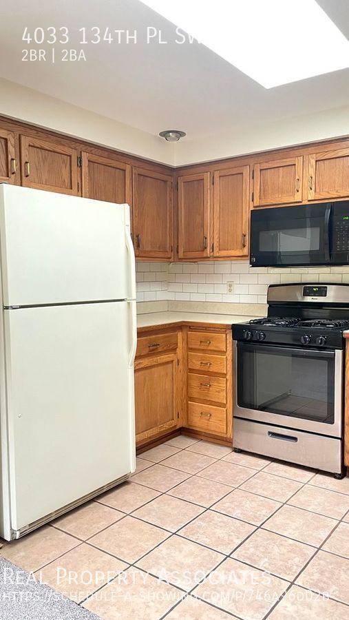 Foto del edificio - 4033 134th Pl SW