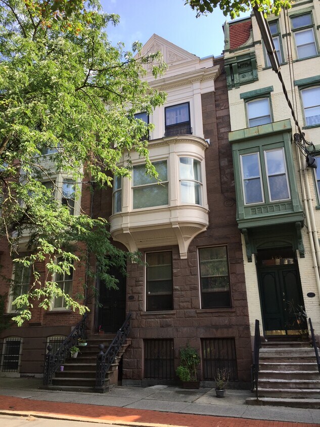 155 Lancaster St Unit 1, Albany, NY 12210 Apartments in Albany, NY