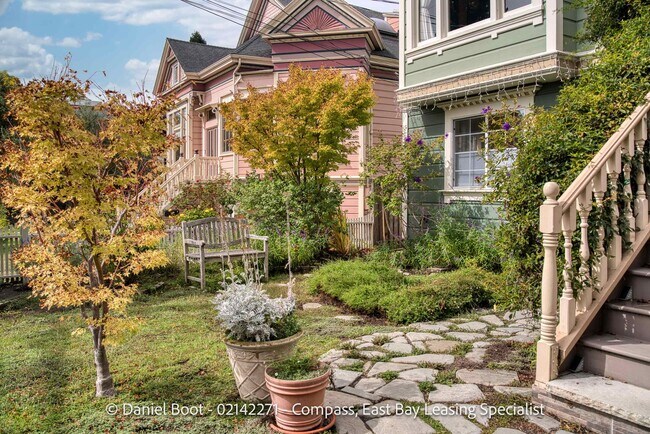 Foto del edificio - 2141 Ward St