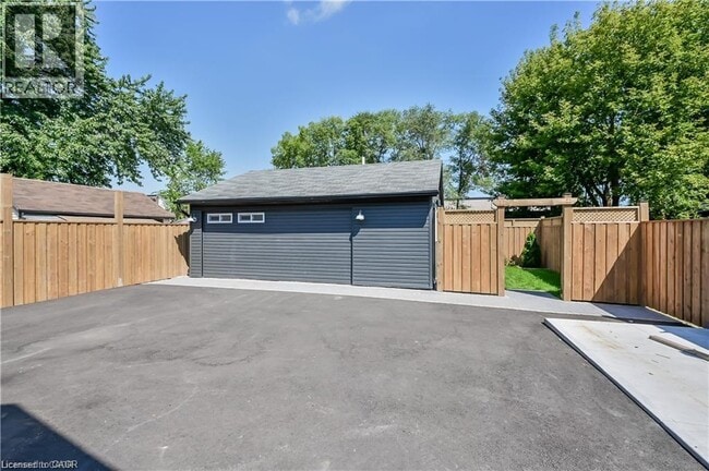 Building Photo - 43 Mahony Ave