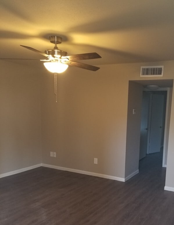 Building Photo - Danbury Manor Apartments
