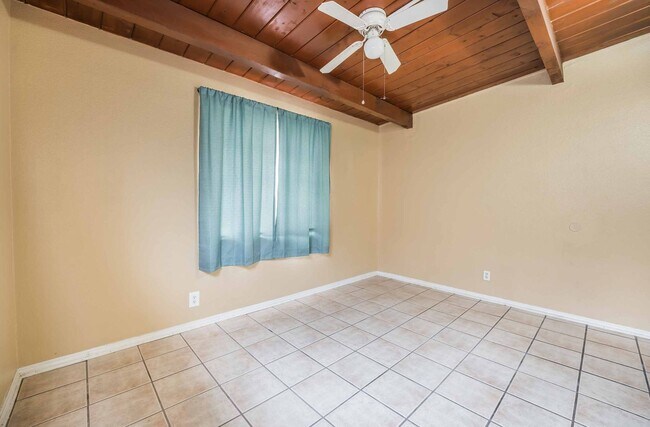 Foto del edificio - 3 BEDROOM HOME for rent!