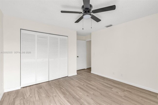 Foto del edificio - 11163 Chandler Dr