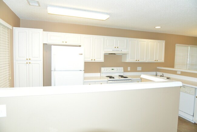 Foto del edificio - Charming 3BR Home in North Charlotte Near I-485 & Concord Mills