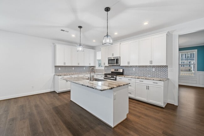 Building Photo - 4 Bed 2.5 Bath Home for Rent in Chesapeake