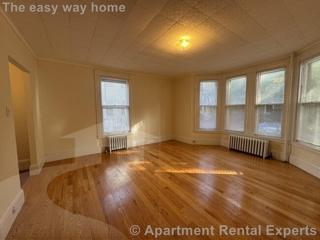 Building Photo - 381 Harvard St