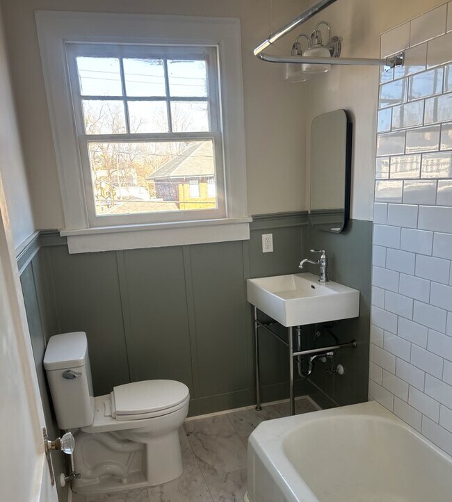 Foto del edificio - 709 S Church St