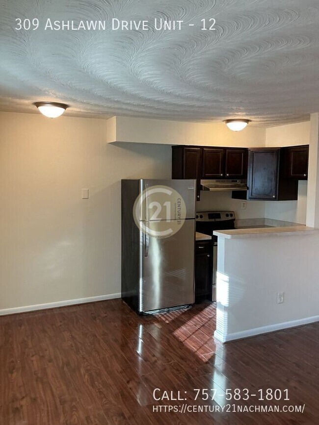 Foto del edificio - 309 Ashlawn Dr