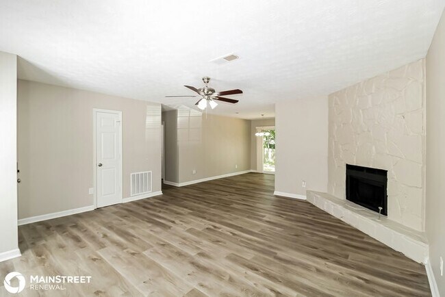 Building Photo - 865 Greenhedge Dr, Stone Mountain, GA 30088