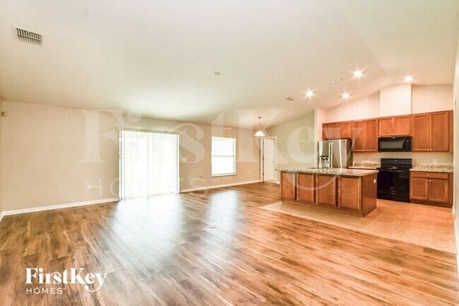 Foto del edificio - 2743 Gramercy Dr