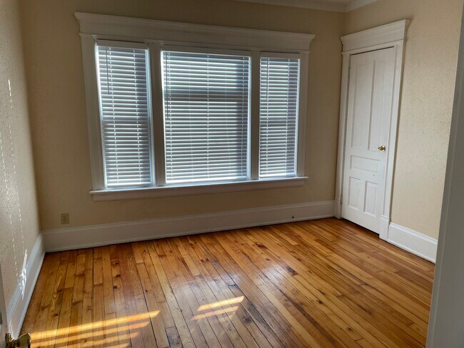 Foto del edificio - 336 W Hadley St